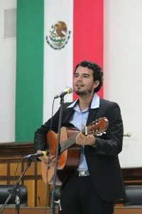 david renteria en el cabildo del ayuntamiento de guadalajara